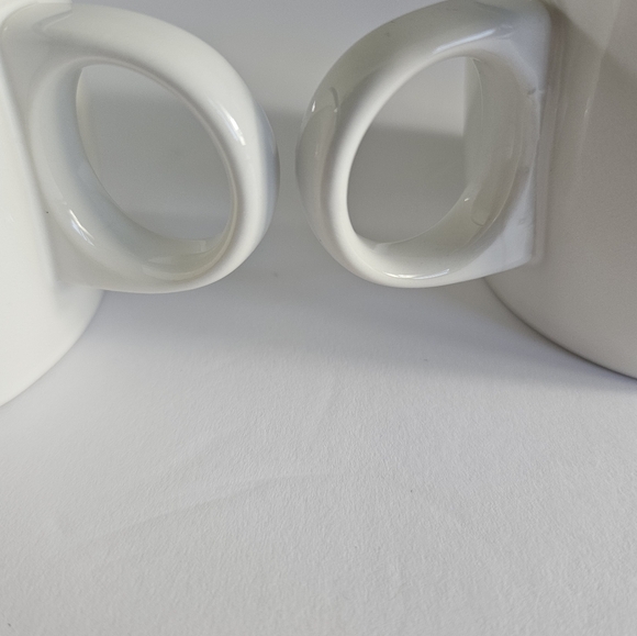 2 Tulip Tyme coffee cups by Stoneware Collection - Picture 4 of 5